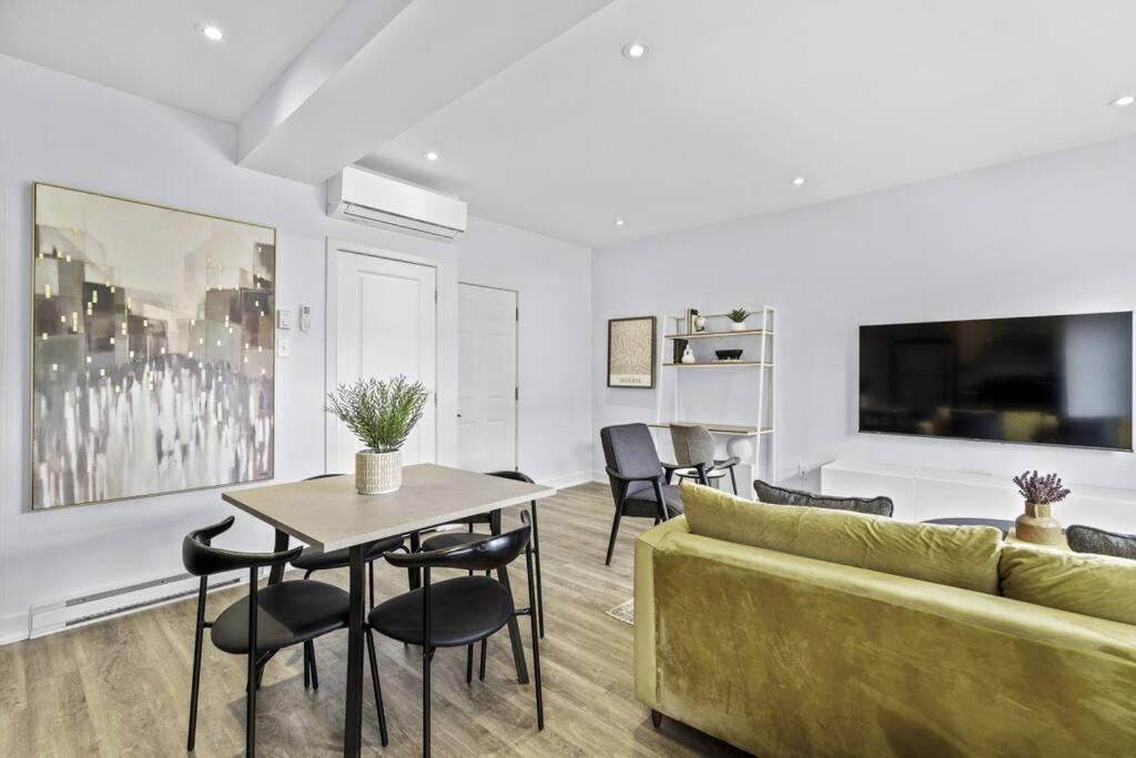 Stylish 2 Bedroom Haven By Jean Talon Market Монреаль Екстер'єр фото